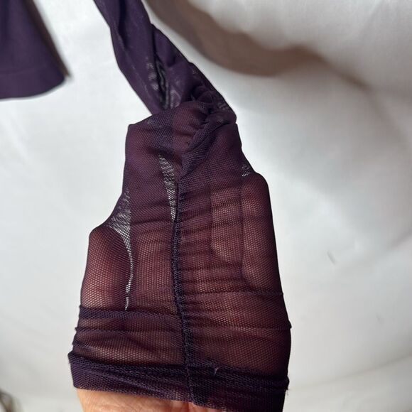 Free People Deep Purple Scrunch Sleeve Seamless Top. Size XS/Small. - Picture 3 of 8
